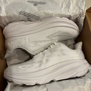Brand New Hoka Clifton 9 Women’s Size 9.5 W 42